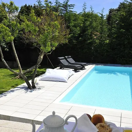 Luxe And Luxuries - Porto