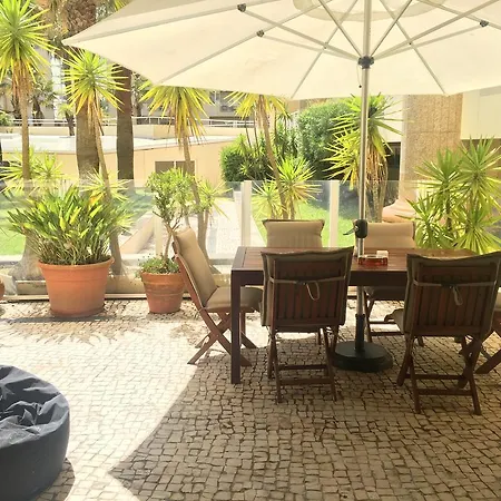 Luxe And Luxuries - Porto